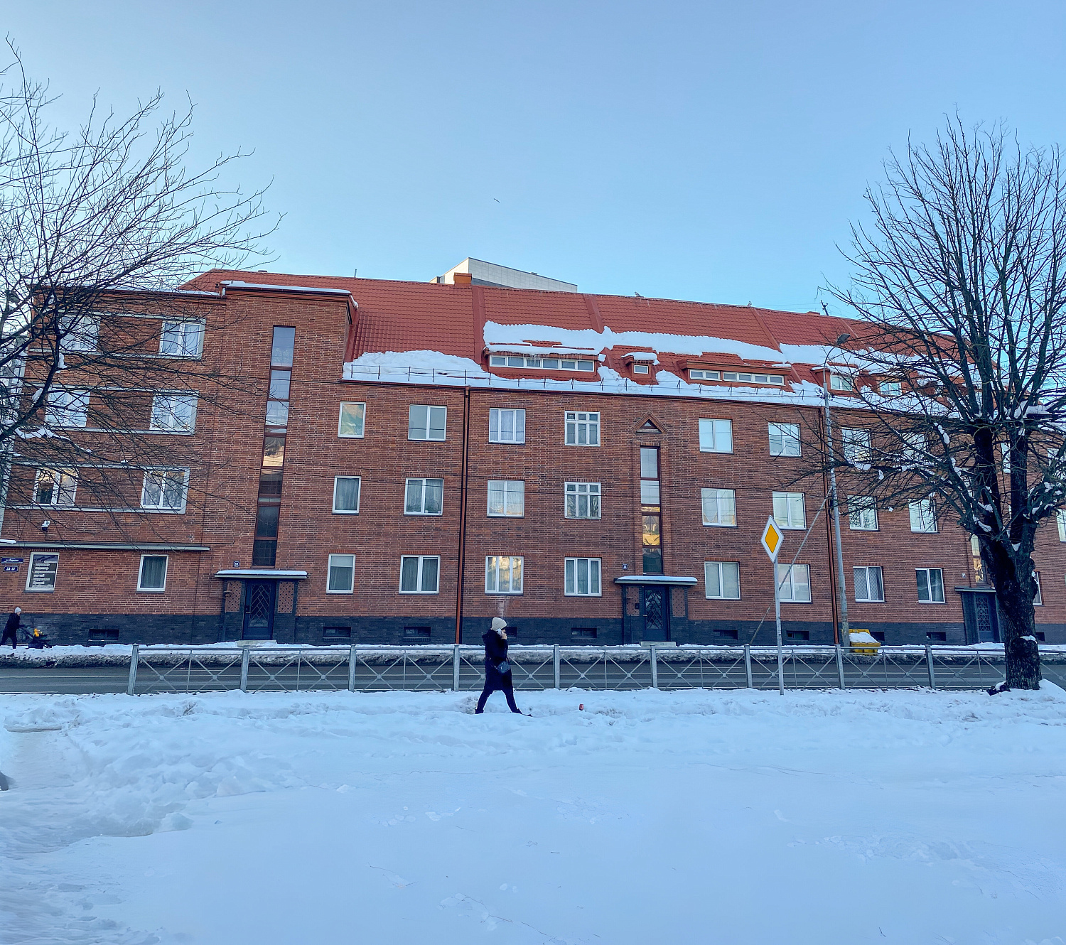 г. Калининград, ул. Нарвская, 33-35, 37